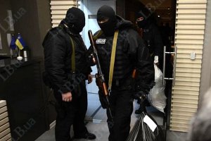 Во львовскую налоговую пришли с обысками