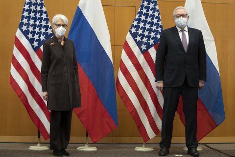 Переговоры США и России о "гарантиях" продолжались 7,5 часов 