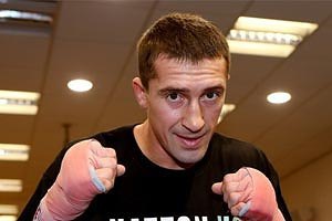 Сенченко выиграл у Брука "дуэль взглядов"