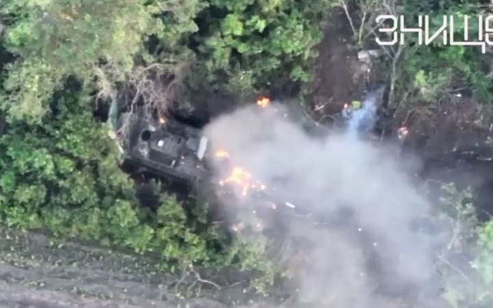 ЗСУ за минулу добу знищили ще 650 російських окупантів, сім танків і гелікоптер
