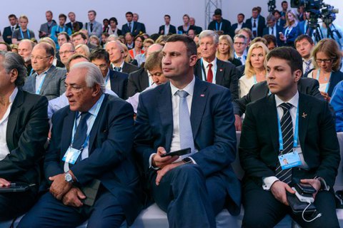 Участники YES считают, что Украине следует продолжать переговоры по Крыму и Донбассу