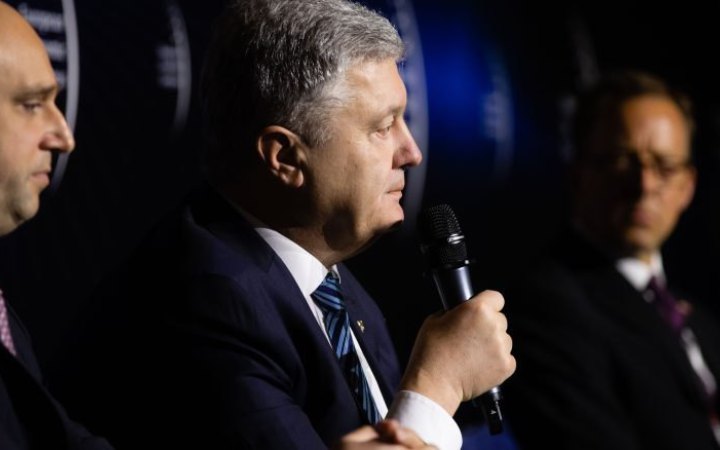 Порошенко у Польщі закликав не блокувати аграрний експорт, який наповнює бюджет України