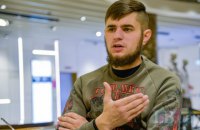 "Іноді треба просто встати й зробити. Встати і піти вбивати ворогів". Інтерв'ю з Героєм України Дмитром Коцюбайлом "Да Вінчі"