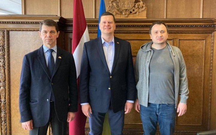 Латвія допоможе Україні з експортом зернових через свої порти