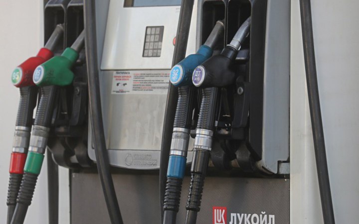 Bloomberg: РФ може зіткнутися з дефіцитом пального після місяця українських атак