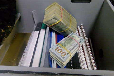 В Луганской области попались на взятке судья, прокурор и адвокат (обновлено)