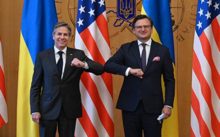 Кулеба обговорив з Блінкеном нові санкції проти Росії