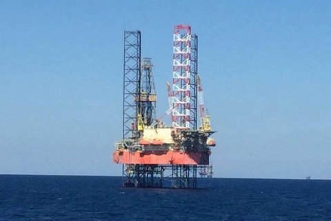 Россия разместила вооруженную охрану на всех захваченных у Украины установках в Черном море