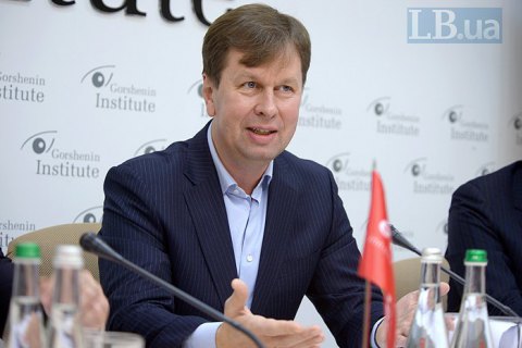 Противостоять угрозам, которые несет искусственный интеллект, можно, не препятствуя инновациям, - эксперт