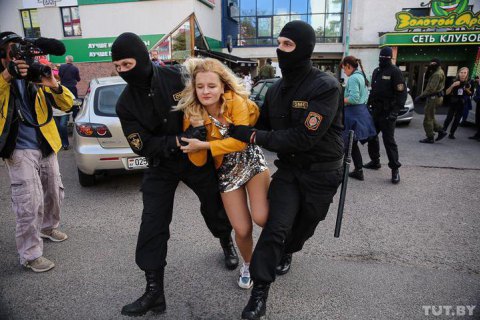 У мережі опублікували дані тисячі білоруських силовиків, які затримували мітингувальників