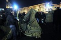 Волынец и Парубий - дежурные по Майдану на эту ночь