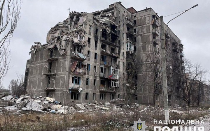 Унаслідок ворожих обстрілів Донеччини пошкоджені будинки, банк, школа та музичне училище