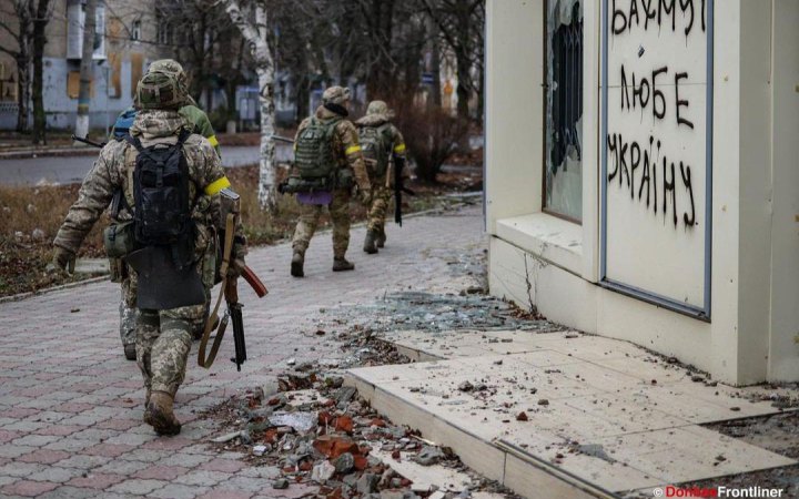 У західних районах Бахмуту тривають запеклі бої, − Міноборони Великобританії