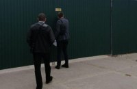 Прокуратура разом з ДФС проводить обшуки у підрядника будівництва Подільського мосту