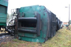 В Луганской области поезд сошел с рельс