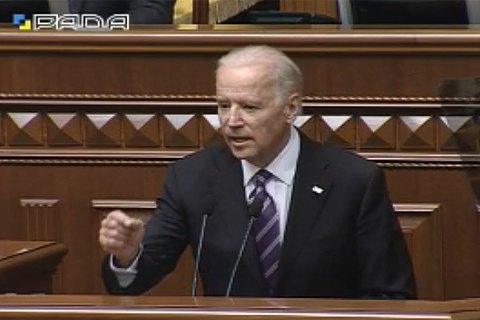 Байден потребовал принять согласованный с МВФ бюджет