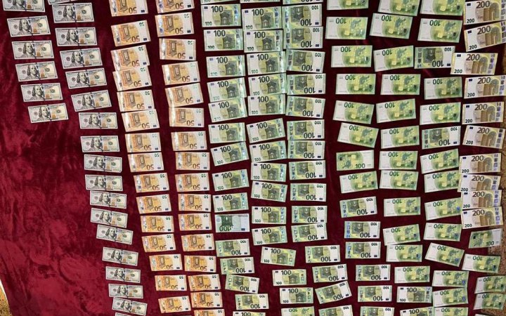 Двох киян викрили на схемі переправлення призовників через кордон