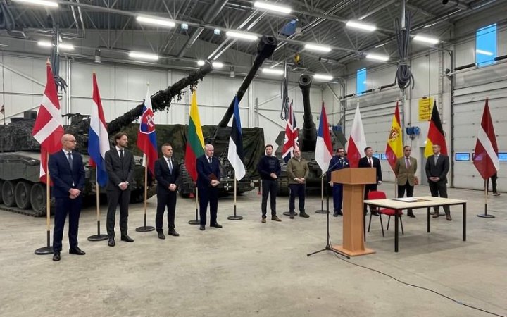 Естонія віддасть Україні всі свої 155 мм гаубиці, - посол 