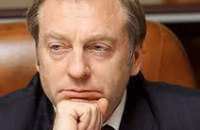 Лавринович не может запретить чиновникам приводить во власть детей