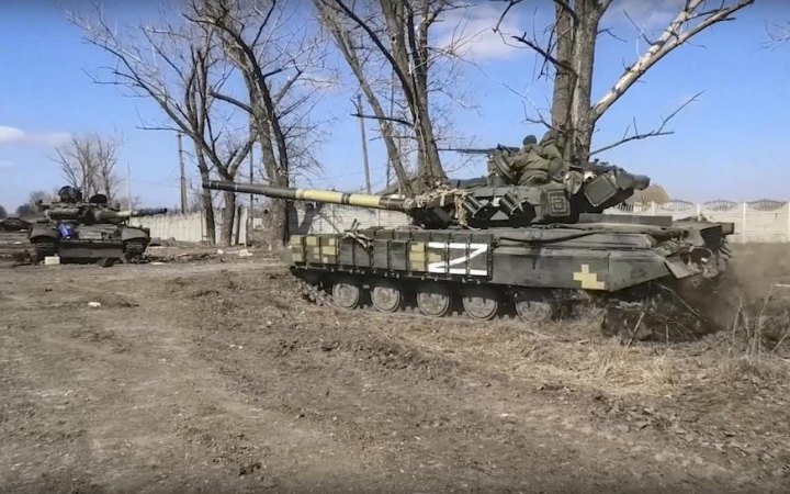 На сході українські воїни знищили два танки, три БТР і близько 30 окупантів