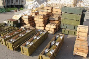 В Краснодон ежедневно прибывают поезда с боеприпасами из России, - штаб АТО