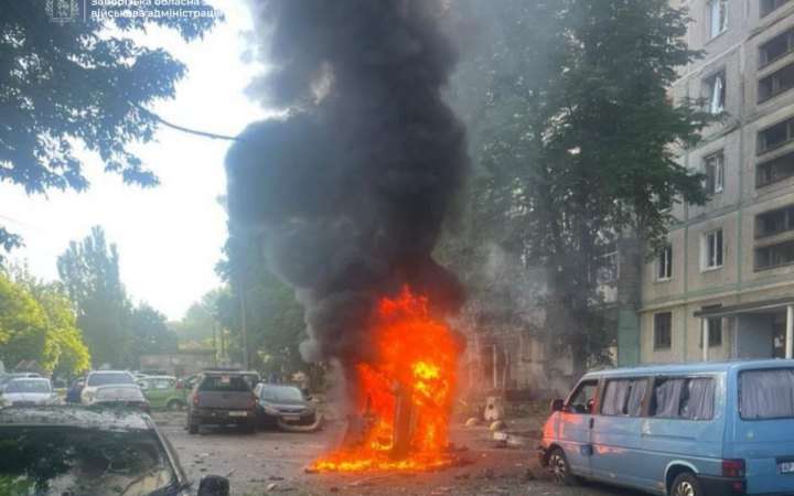 Російський безпілотник атакував Запоріжжя, є потерпілі