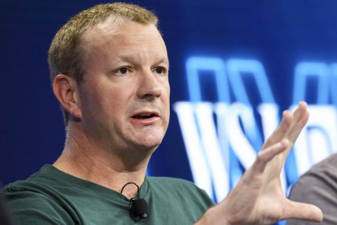 Співзасновник WhatsApp закликав піти з Facebook