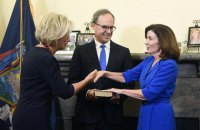 Американский штат Нью-Йорк впервые возглавила женщина