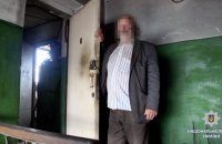 ​В Харьковской области пожилой мужчина похитил малолетнюю девочку и удерживал ее в котельной