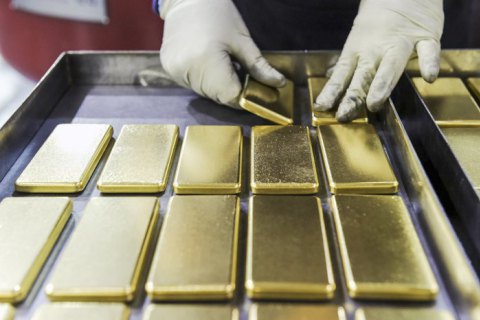 Королівський монетний двір Британії вирішив отримувати золото зі старих смартфонів і ноутбуків