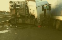 В Николаевской области столкнулось два грузовика, один водитель погиб 