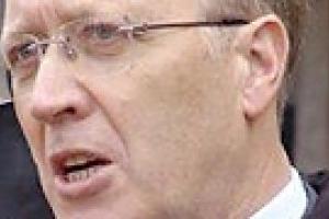 Мер Севастополя требует большей компенсации за ЧФ России
