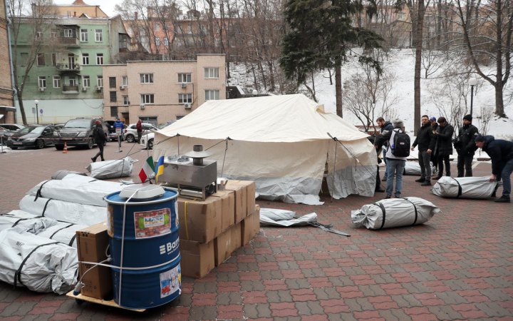 Київ отримав партію гуманітарної допомоги від Італії