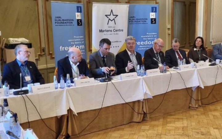 Порошенко на безпековій конференції у Вісбі закликав НАТО почати вступні переговори з Україною