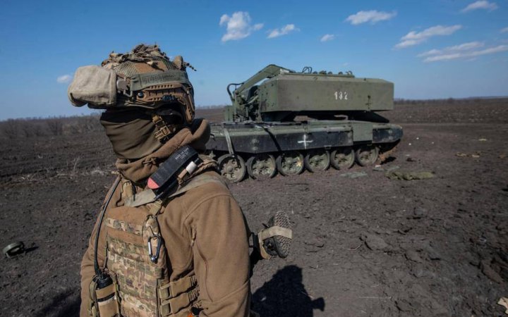 СБУ показала, як спецпризначенці знищили FPV-дроном російський "Солнцепьок"
