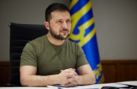 Зеленський: Захисники Маріуполя не здаються, шукаємо рішення для порятунку наших військових