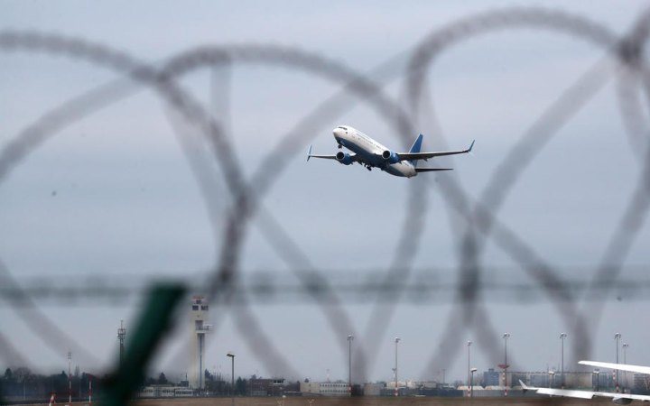 У Петербурзі раптово закрили повітряний простір, всі літаки розвернули (оновлено)