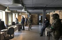 Силовики провели обыск на базе "Азова" на заводе АТЕК (обновлено)
