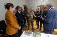Європейським послам показали іноземні компоненти з ракет і дронів РФ від атаки 24 травня