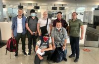 Захваченные пиратами у берегов Нигерии моряки вернулись в Украину