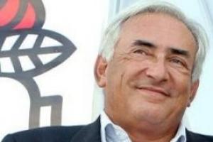 Глава МВФ с юмором отнесся к брошенному в него ботинку