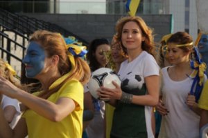Украинские звезды спели неофициальный гимн "Евро-2012"