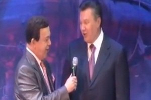 Янукович спел с Кобзоном: "Мама моя - Украина, и отец мой - Донбасс"