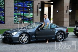 Шевченко ездит на автомобиле жены депутата