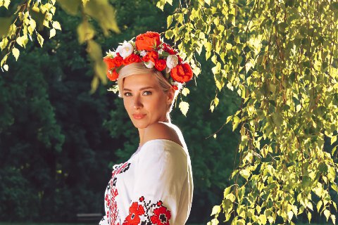 “Рідний дім” для всіх, хто любить Україну: співачка Катерина Терещенко презентувала нову пісню та кліп