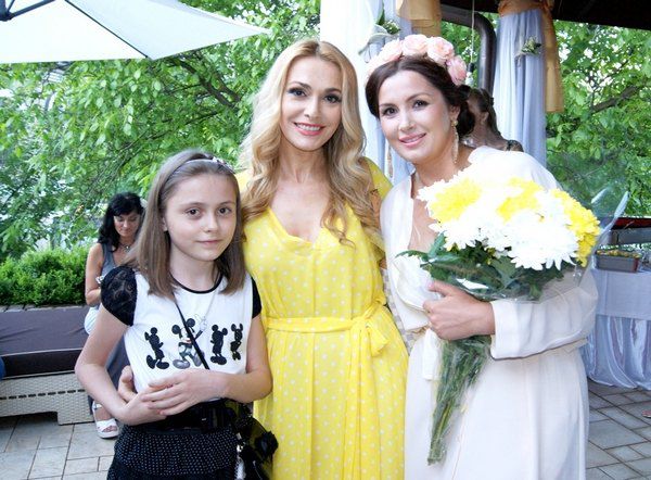 Галлину пришла поздравить Ольга Сумская с дочкой