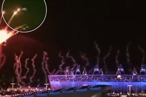 На открытии Олимпийских игр над стадионом увидели НЛО 