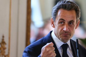 Николя Саркози стал дедом