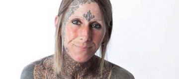 В честь развода британка покрыла татуировками 85% тела