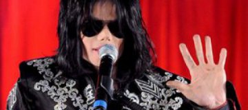 Врач Майкла Джексона рассказал о сексуальном насилии, которое певец пережил в детстве